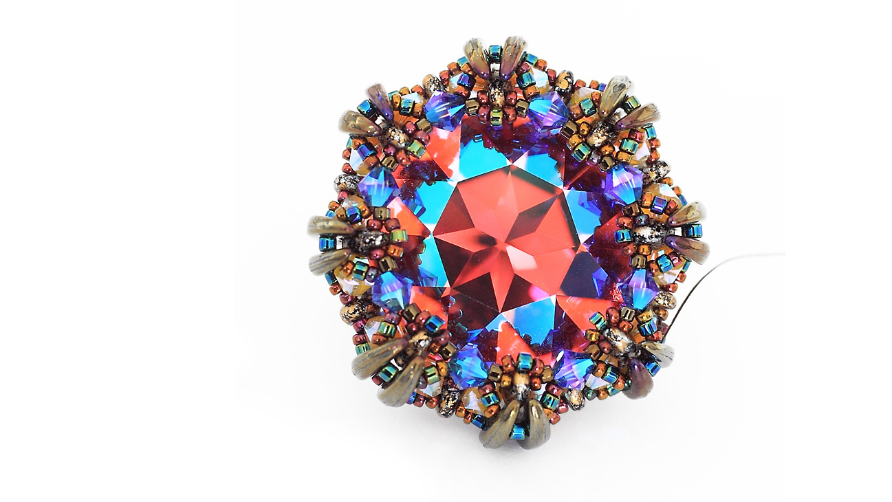 PDF инструкция от Аполлинарии Копривник: оплетение кристалла 1201