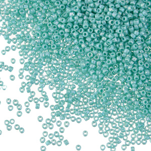 Бисер TOHO Round 15/0 радужный непрозрачный (#413), 10 г