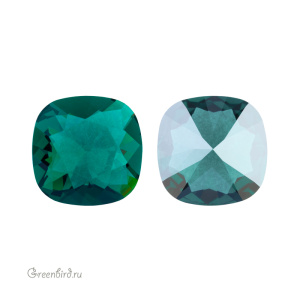 Swarovski 4470 Кушон 10 мм, изумруд сияющий (#205IGNIT), 1 шт.