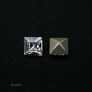 Swarovski 4428 Квадрат 8 мм, прозрачный (#001), 1 шт.