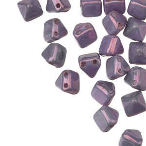 Pyramid 6mm, Luster Metallic Amethyst, 20 шт. (#LE03000)