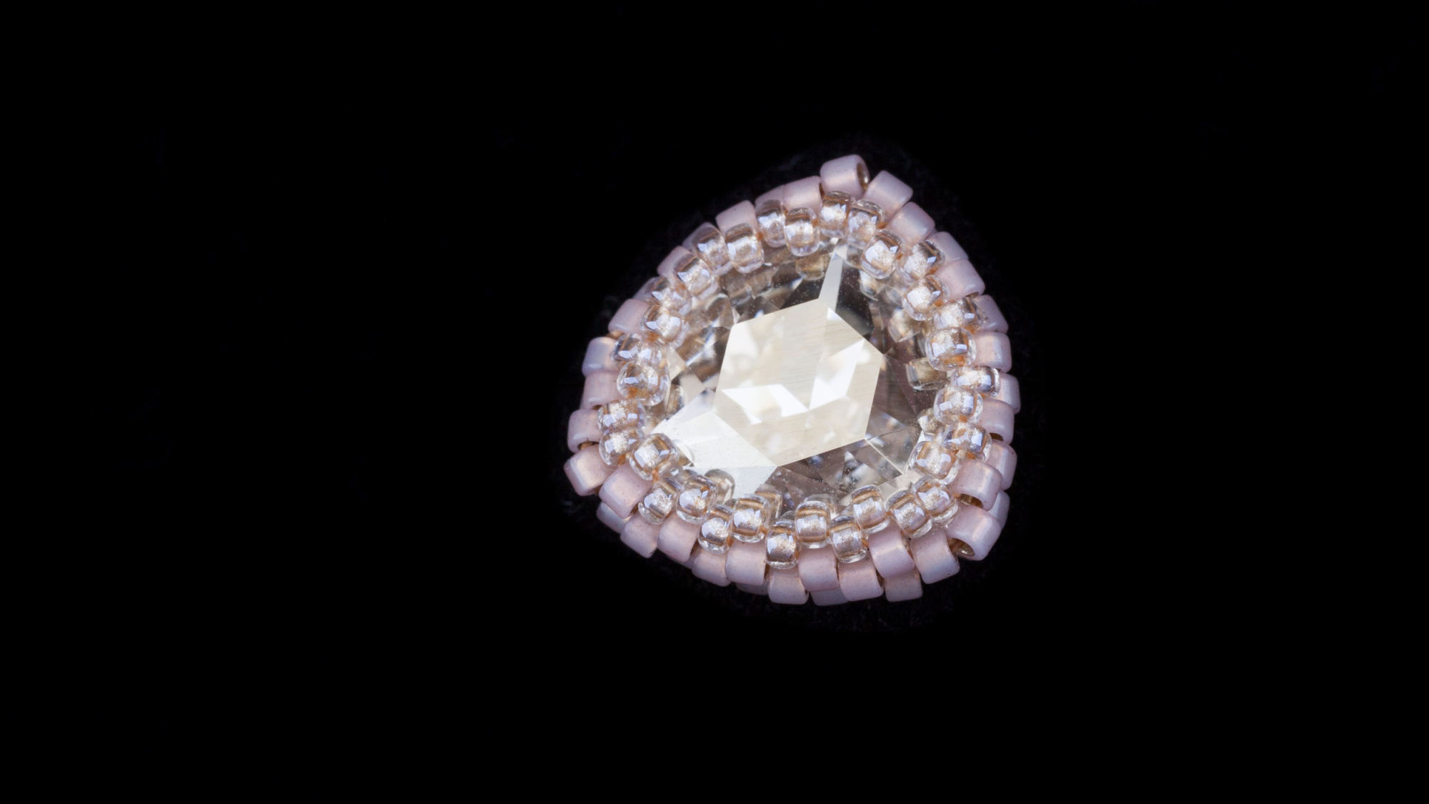 PDF мастер-класс по оплетению кристалла 4706 Trilliant 12 mm