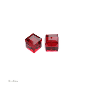 5601 Бусина Cube 8mm – Siam (#208)