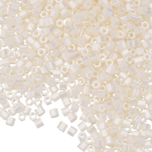 Бисер TOHO шестиугольный 11/0 (#122), 10 г