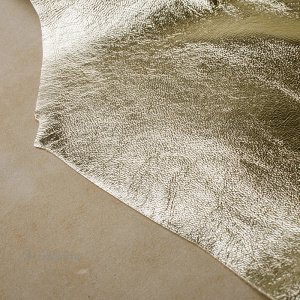 Кожа "Яркое золото"