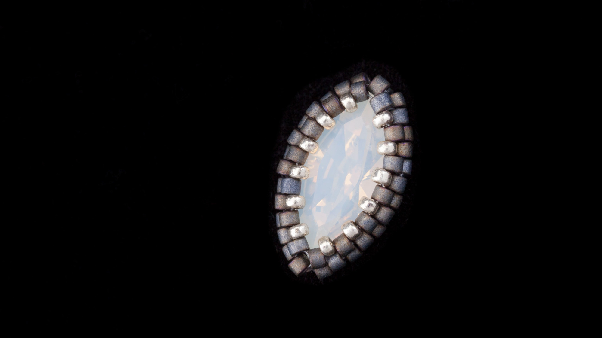 PDF мастер-класс по оплетению кристалла 4228 Navette 15x7 mm