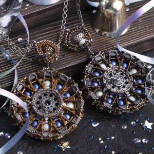 PDF инструкция от Елены Шерстобитовой: кулон 